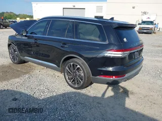 2021 Lincoln Aviator Reserve z VIN 5LM5J7WC6MGL08244, wystawiony jako IAAI lot #42024429 z przebiegiem 57 199 mil mil oraz . Historia ofert i sprzedaży dostępna na DreamBid. Obrazek 3.