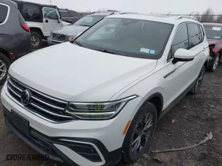 2022 Volkswagen Tiguan SE with VIN 3VV2B7AX8NM068186, listed as a IAAI auction lot 41704979 with 48,424 mi miles. Bid and sale history available at carsss.com. Image 19.