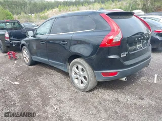 2013 Volvo XC60 3.2L with VIN YV4952DL3D2412221, listed as a IAAI auction lot 41891879 with 198,326 mi miles. Bid and sale history available at carsss.com. Image 3.