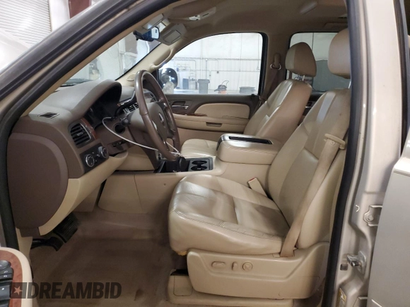 2007 GMC Yukon XL SLT with VIN 1GKFK16307J310654, listed as a Copart auction lot 47394195 with 197,988 mi miles and Salvage Title. Bid and sale history available at carsss.com. Image 7.