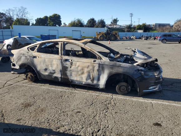 2017 Ford Fusion Energi Titanium with VIN 3FA6P0SU6HR329552, listed as a Copart auction lot 88957805 with 0 mi miles and Non Repairable. Bid and sale history available at carsss.com. Image 4.