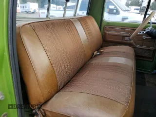 1973 Ford F-250 z VIN F25YRQ44499, wystawiony jako Copart lot #76903644 z przebiegiem 94 832 mil mil oraz Czysty tytuł • Clean title. Historia ofert i sprzedaży dostępna na DreamBid. Obrazek 10.