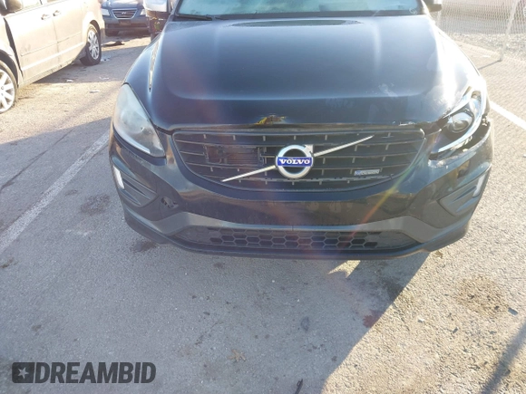 2014 Volvo XC60 R-Design Premier Plus z VIN YV4902DZ4E2537605, wystawiony jako IAAI lot #41126501 z przebiegiem 119 644 mil mil oraz . Historia ofert i sprzedaży dostępna na DreamBid. Obrazek 18.