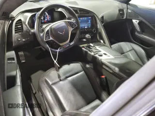 2015 Chevrolet Corvette Z06 3LZ z VIN 1G1YU2D69F5607892, wystawiony jako Copart lot #55785555 z przebiegiem 17 271 mil mil oraz Szkoda całkowita • Salvage title. Historia ofert i sprzedaży dostępna na DreamBid. Obrazek 8.