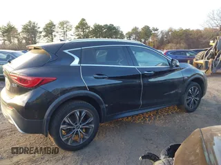 2017 Infiniti QX30 Luxury with VIN SJKCH5CR8HA032677, listed as a IAAI auction lot 40474574 with 75,902 mi miles. Bid and sale history available at carsss.com. Image 13.