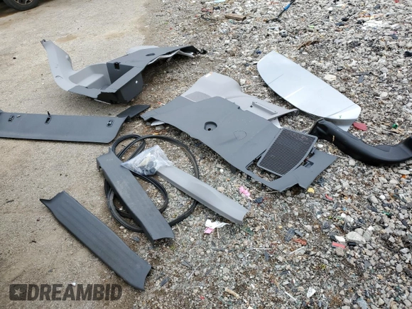 2020 Toyota Sienna LE Auto Access Seat с VIN 5TDKZ3DC1LS040092, выставлен на аукционе Copart как лот 61217895 с пробегом 88 849 миль миль и Списание • Salvage title. История ставок и продаж доступна на DreamBid. Изображение 13.