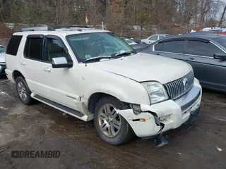 2008 Mercury Mountaineer Premier with VIN 4M2EU48848UJ00015, listed as a IAAI auction lot 41628733 with 307,424 mi miles. Bid and sale history available at carsss.com. Image 1.