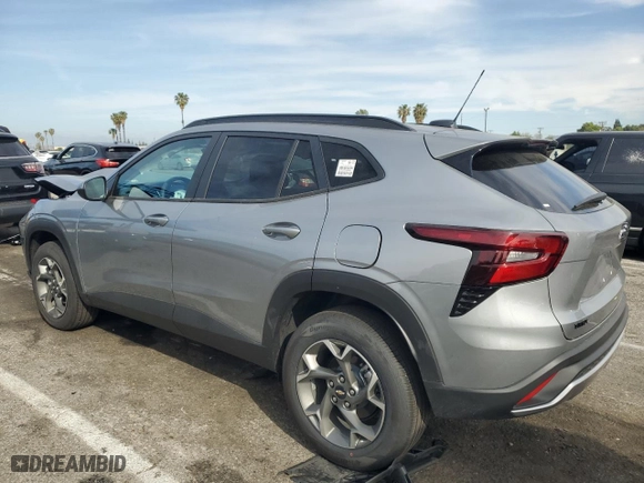 2025 Chevrolet Trax LT with VIN KL77LHEP0SC088430, listed as a Copart auction lot 51045945 with 3,182 mi miles and Salvage Title. Bid and sale history available at carsss.com. Image 2.