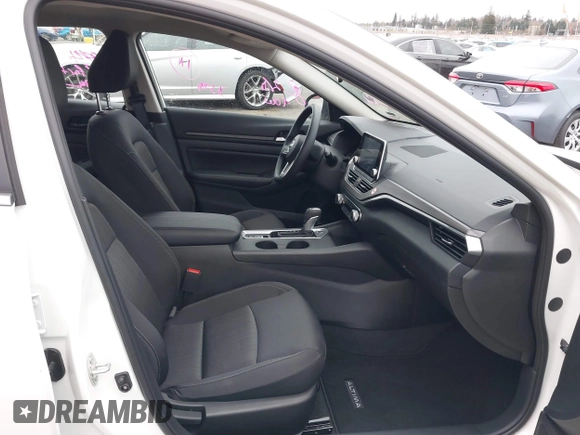 2025 Nissan Altima SV with VIN 1N4BL4DW2SN356659, listed as a IAAI auction lot 41644273 with 1,790 mi miles and . Bid and sale history available at DreamBid. Image 5.