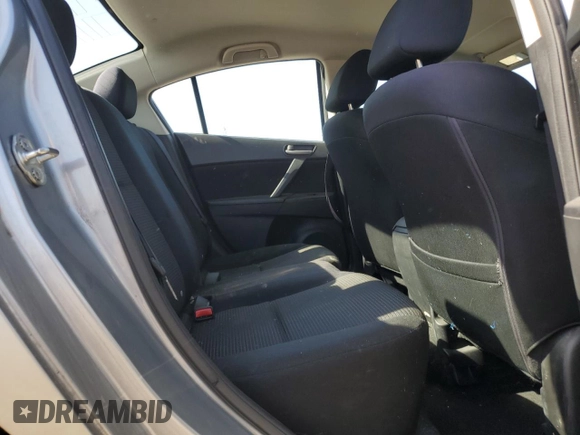 2012 Mazda 3 i Sport z VIN JM1BL1UFXC1621717, wystawiony jako Copart lot #54378805 z przebiegiem Nie podano mil oraz Szkoda całkowita • Salvage title. Historia ofert i sprzedaży dostępna na DreamBid. Obrazek 10.