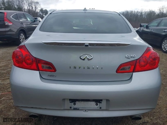 2015 Infiniti Q40 with VIN JN1CV6AR9FM524864, listed as a IAAI auction lot 41882279 with 118,122 mi miles. Bid and sale history available at carsss.com. Image 16.