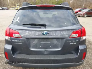 2014 Subaru Outback 2.5i Premium with VIN 4S4BRBCC8E3210007, listed as a IAAI auction lot 42035346 with 157,700 mi miles. Bid and sale history available at carsss.com. Image 16.