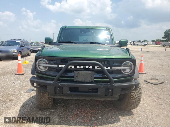 2024 Ford Bronco Outer Banks z VIN 1FMEE8BP9RLA50791, wystawiony jako Copart lot #55219925 z przebiegiem 27 910 mil mil oraz Szkoda całkowita • Salvage title. Historia ofert i sprzedaży dostępna na DreamBid. Obrazek 5.