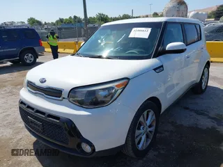 2016 Kia Soul + z VIN KNDJP3A51G7238839, wystawiony jako IAAI lot #42486612 z przebiegiem 95 262 mil mil oraz . Historia ofert i sprzedaży dostępna na DreamBid. Obrazek 17.