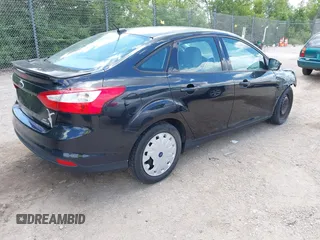 2013 Ford Focus SE with VIN 1FADP3F22DL182172, listed as a IAAI auction lot 42638897 with 114,888 mi miles and . Bid and sale history available at DreamBid. Image 4.