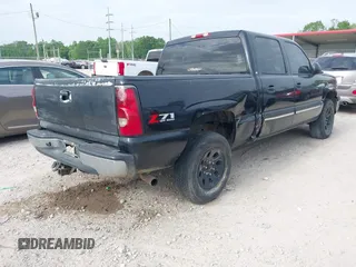 2005 Chevrolet Silverado 1500 LT with VIN 2GCEK13T551277184, listed as a IAAI auction lot 42028710 with Not Provided miles and . Bid and sale history available at DreamBid. Image 4.