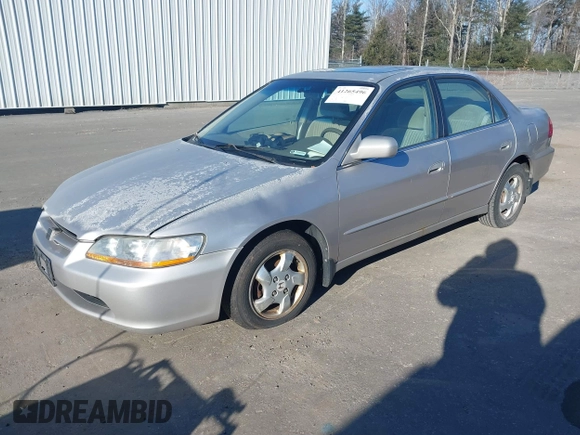 1998 Honda Accord EX z VIN 1HGCG6674WA107380, wystawiony jako IAAI lot #41265496 z przebiegiem 161 006 mil mil oraz . Historia ofert i sprzedaży dostępna na DreamBid. Obrazek 2.