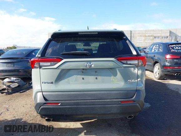 2021 Toyota RAV4 XLE with VIN 2T3W1RFV6MW163395, listed as a IAAI auction lot 42455461 with 65,840 mi miles and . Bid and sale history available at DreamBid. Image 16.