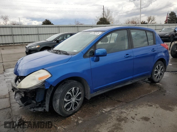 2007 Nissan Versa 1.8 S with VIN 3N1BC13E87L385708, listed as a Copart auction lot 47262175 with 227,964 mi miles and Salvage Title. Bid and sale history available at carsss.com. Image 1.