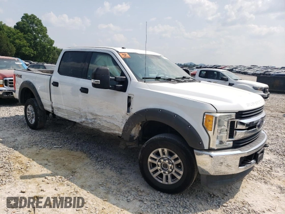 2017 Ford F-250 Lariat with VIN 1FT7W2B6XHEB36788, listed as a Copart auction lot 59502685 with 107,970 mi miles and Salvage title. Bid and sale history available at DreamBid. Image 4.