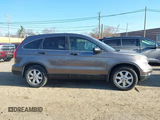 2011 Honda CR-V SE with VIN 5J6RE4H45BL047298, listed as a IAAI auction lot 42059097 with 110,433 mi miles. Bid and sale history available at carsss.com. Image 13.