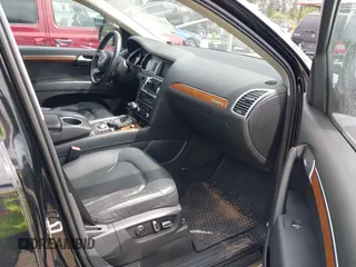 2015 Audi Q7 Premium Plus z VIN WA1LMAFE5FD030021, wystawiony jako IAAI lot #42627531 z przebiegiem 137 454 mil mil oraz . Historia ofert i sprzedaży dostępna na DreamBid. Obrazek 5.