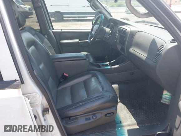 2004 Ford Explorer Sport Trac XLS with VIN 1FMZU77K14UB90445, listed as a IAAI auction lot 42556714 with 217,850 mi miles and . Bid and sale history available at DreamBid. Image 5.