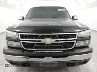 2006 Chevrolet Silverado 1500 LT2 with VIN 2GCEC13Z761357296, listed as a Copart auction lot 86315924 with 262,396 mi miles and Clean Title. Bid and sale history available at carsss.com. Image 5.