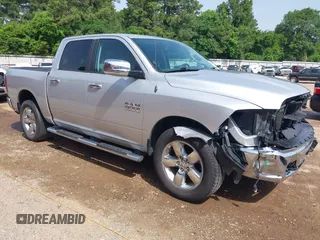 2014 Ram 1500 Big Horn z VIN 1C6RR7LG6ES133671, wystawiony jako IAAI lot #42183226 z przebiegiem 102 490 mil mil oraz . Historia ofert i sprzedaży dostępna na DreamBid. Obrazek 1.