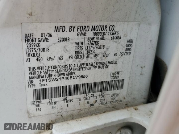 2006 Ford F-250 XL z VIN 1FTSW21P46EC79656, wystawiony jako Copart lot #55522945 z przebiegiem Nie podano mil oraz Szkoda całkowita • Salvage title. Historia ofert i sprzedaży dostępna na DreamBid. Obrazek 12.