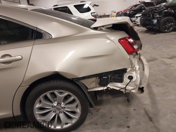 2018 Ford Taurus Limited с VIN 1FAHP2F87JG124059, выставлен на аукционе IAAI как лот 42080931 с пробегом 64 680 миль миль и . История ставок и продаж доступна на DreamBid. Изображение 6.