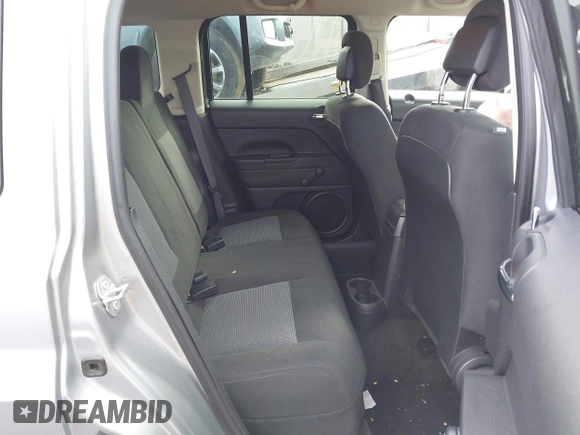 2017 Jeep Patriot Sport with VIN 1C4NJPBA5HD209935, listed as a IAAI auction lot 41522830 with 58,724 mi miles. Bid and sale history available at carsss.com. Image 8.