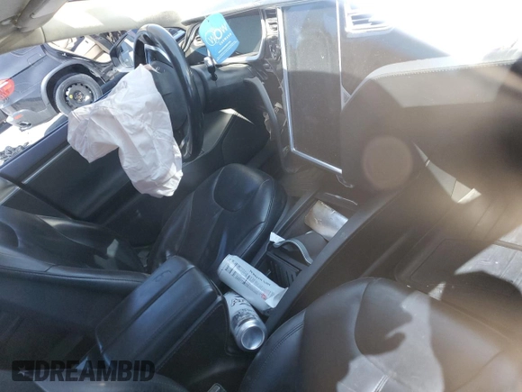 2014 Tesla Model S 60 with VIN 5YJSA1H13EFP38425, listed as a Copart auction lot 54156245 with 183,968 mi miles and Salvage title. Bid and sale history available at DreamBid. Image 8.