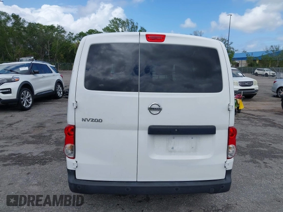 2015 Nissan NV200 SV with VIN 3N6CM0KNXFK728840, listed as a IAAI auction lot 42013485 with 138,479 mi miles. Bid and sale history available at carsss.com. Image 17.