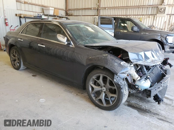 2019 Chrysler 300 Limited with VIN 2C3CCAEGXKH528082, listed as a Copart auction lot 54342925 with 154,783 mi miles and Clean Title. Bid and sale history available at DreamBid. Image 4.