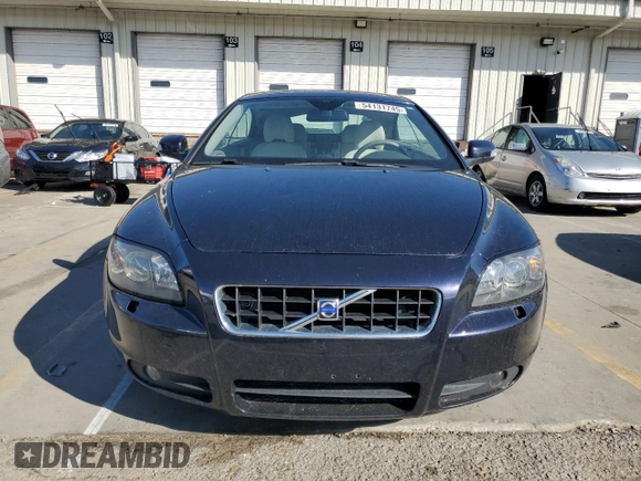 2008 Volvo C70 с VIN YV1MC672X8J049242, выставлен на аукционе Copart как лот 54131745 с пробегом 125 060 миль миль и Списание • Salvage title. История ставок и продаж доступна на DreamBid. Изображение 5.
