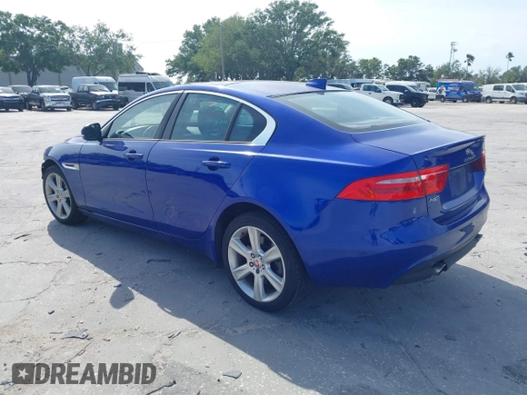 2018 Jaguar XE 25t Premium with VIN SAJAD4FX7JCP24113, listed as a IAAI auction lot 41984954 with 91,318 mi miles. Bid and sale history available at carsss.com. Image 3.