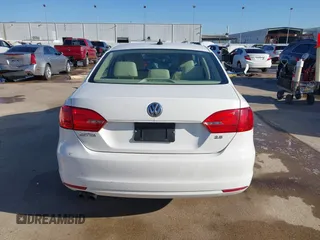 2013 Volkswagen Jetta SE with VIN 3VWDX7AJ1DM367499, listed as a IAAI auction lot 41762284 with 120,554 mi miles and . Bid and sale history available at DreamBid. Image 17.