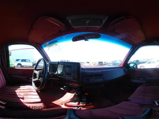 1994 GMC Suburban с VIN 1GKFK16K3RJ768618, выставлен на аукционе IAAI как лот 41795895 с пробегом 206 124 миль миль и . История ставок и продаж доступна на DreamBid. Изображение 18.