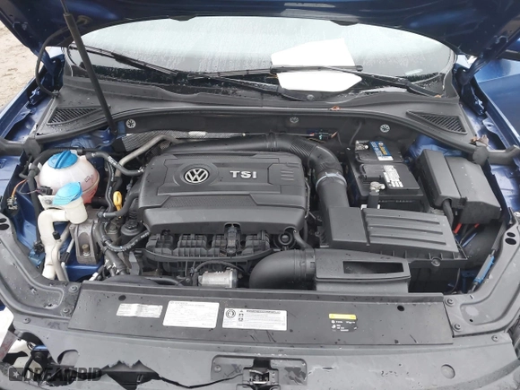 2016 Volkswagen Passat 1.8T SE w/Technology with VIN 1VWBS7A32GC018266, listed as a IAAI auction lot 41425924 with 129,809 mi miles. Bid and sale history available at carsss.com. Image 10.