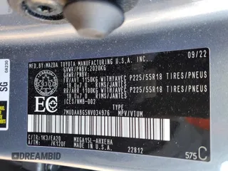 2022 Toyota Corolla Cross XLE z VIN 7MUDAABG5NV034976, wystawiony jako Copart lot #42742615 z przebiegiem 24 642 mil mil oraz Szkoda całkowita • Salvage title. Historia ofert i sprzedaży dostępna na DreamBid. Obrazek 13.