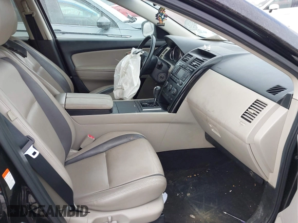 2010 Mazda CX-9 Touring with VIN JM3TB3MV9A0233592, listed as a IAAI auction lot 41433002 with 194,270 mi miles and . Bid and sale history available at DreamBid. Image 5.