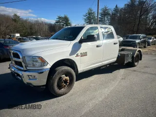 2018 Ram 3500 Tradesman z VIN 3C7WRTCL2JG376531, wystawiony jako Copart lot #81529584 z przebiegiem Nie podano mil oraz Czysty tytuł • Clean title. Historia ofert i sprzedaży dostępna na DreamBid. Obrazek 1.