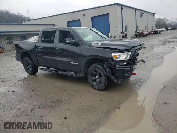 2020 Ram 1500 Big Horn с VIN 1C6RRFFG4LN230482, выставлен на аукционе Copart как лот 52608435 с пробегом 58 588 миль миль и Списание • Salvage title. История ставок и продаж доступна на DreamBid. Изображение 13.