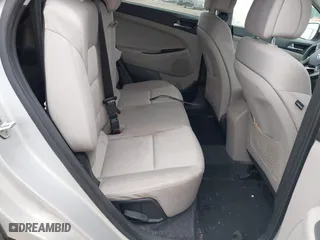 2016 Hyundai Tucson SE with VIN KM8J33A44GU187515, listed as a IAAI auction lot 42015707 with 89,948 mi miles. Bid and sale history available at carsss.com. Image 8.