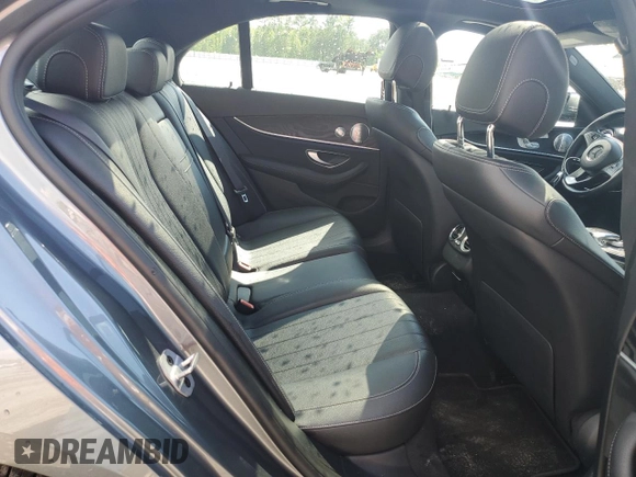 2018 Mercedes-Benz E 300 with VIN WDDZF4KB6JA476931, listed as a Copart auction lot 52762225 with 60,897 mi miles and Salvage Title. Bid and sale history available at DreamBid. Image 10.