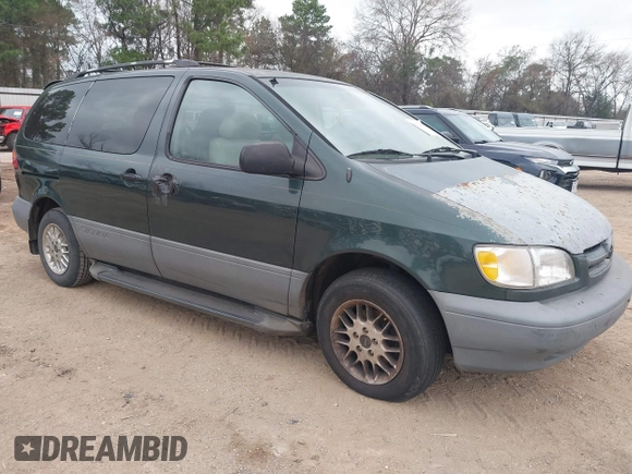 1999 Toyota Sienna LE with VIN 4T3ZF13C1XU098026, listed as a IAAI auction lot 41514367 with 314,638 mi miles. Bid and sale history available at carsss.com. Image 1.