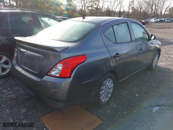 2019 Nissan Versa Sedan SV with VIN 3N1CN7AP6KL828159, listed as a IAAI auction lot 41722674 with 132,854 mi miles. Bid and sale history available at carsss.com. Image 4.
