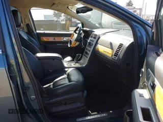 2010 Lincoln MKX z VIN 2LMDJ6JC2ABJ29254, wystawiony jako IAAI lot #42056212 z przebiegiem 98 195 mil mil oraz . Historia ofert i sprzedaży dostępna na DreamBid. Obrazek 5.