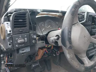 2001 GMC Yukon Denali z VIN 1GKEK63U21J222783, wystawiony jako IAAI lot #41443565 z przebiegiem Nie podano mil oraz . Historia ofert i sprzedaży dostępna na DreamBid. Obrazek 15.
